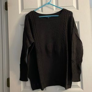 Black American Eagle sweater, a little sheer on the size. See picture